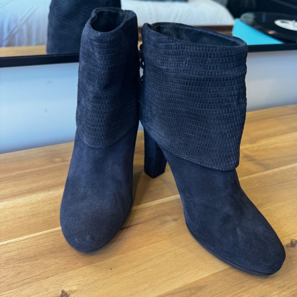 Keys Women 8.5 EU 39 Navy Blue Suede Lace-Back Fold-Over Block Heel Ankle Boots